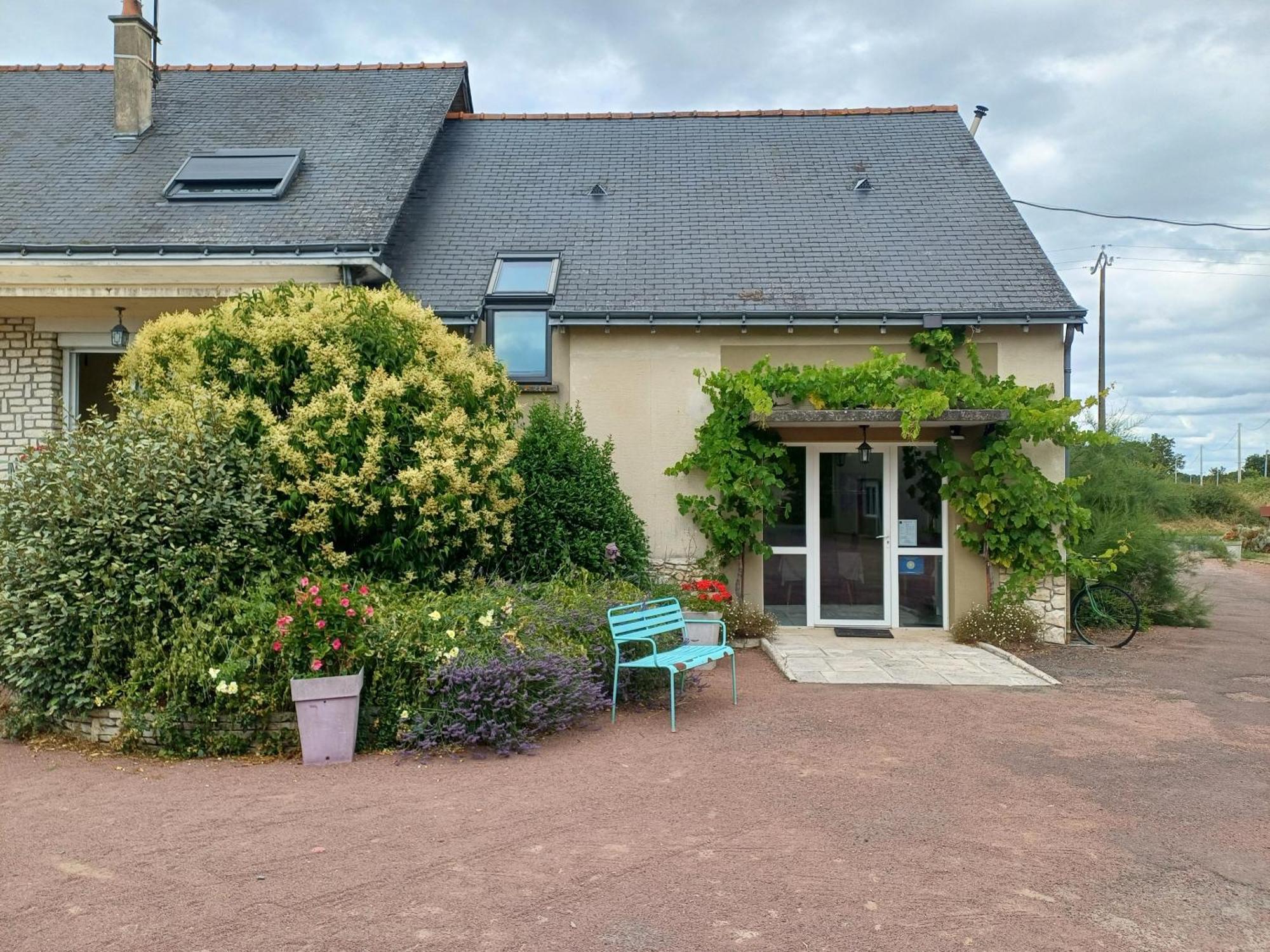 Le Logis Du Livier Hotel Saint-Georges-sur-Layon Exterior photo